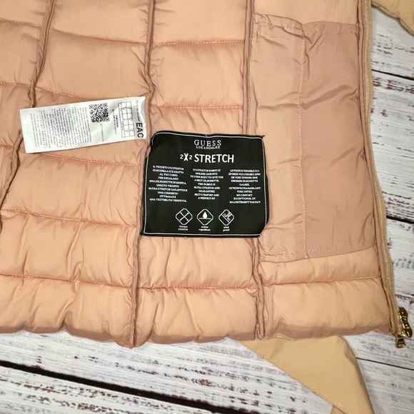 Guess Women's blush pink puffer coat. - Picture 4 of 8